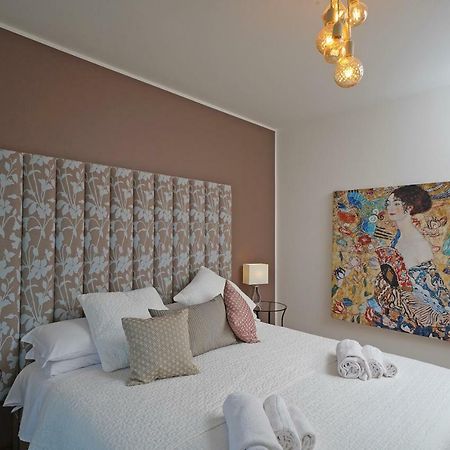 Torri Centro Apartment Тори дел Бенако Екстериор снимка