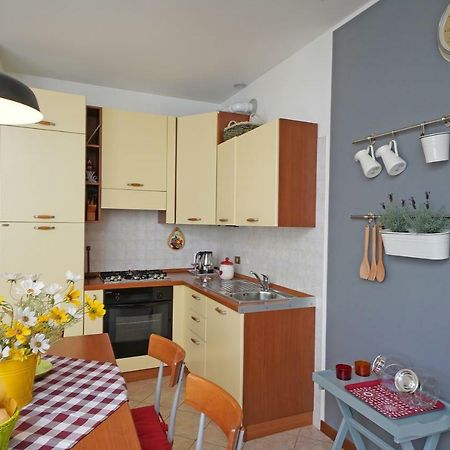 Torri Centro Apartment Тори дел Бенако Екстериор снимка