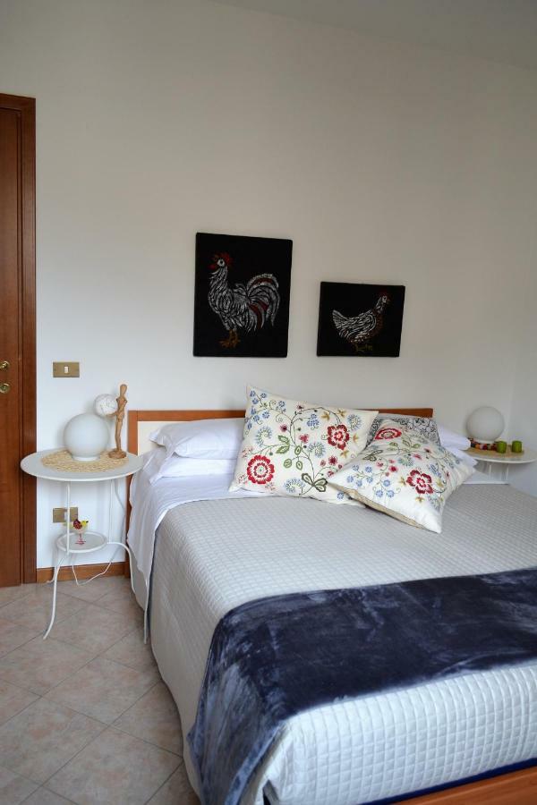 Torri Centro Apartment Тори дел Бенако Екстериор снимка