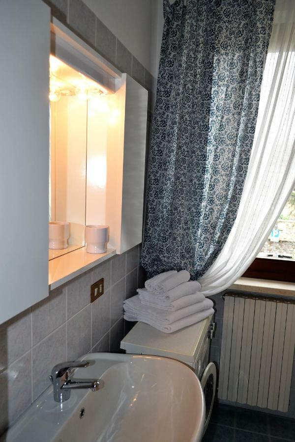 Torri Centro Apartment Тори дел Бенако Екстериор снимка