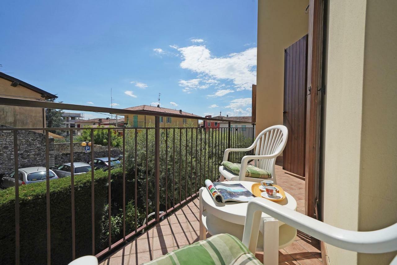 Torri Centro Apartment Тори дел Бенако Екстериор снимка