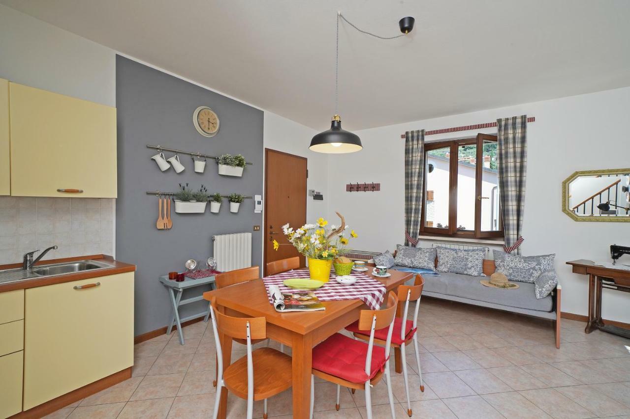 Torri Centro Apartment Тори дел Бенако Екстериор снимка