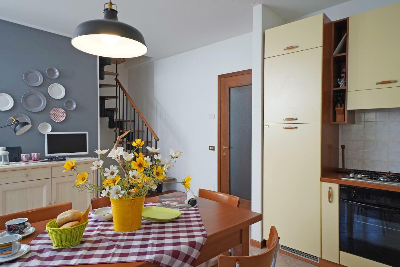 Torri Centro Apartment Тори дел Бенако Екстериор снимка