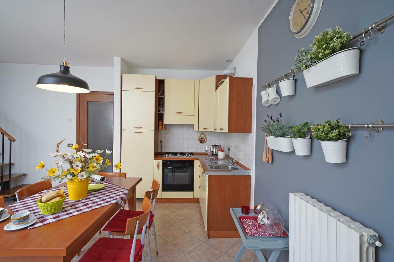 Torri Centro Apartment Тори дел Бенако Екстериор снимка