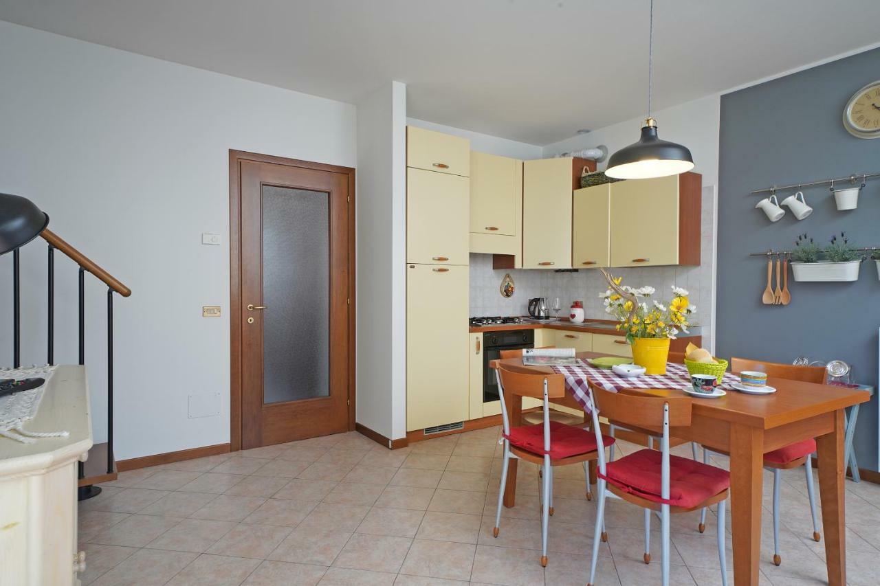 Torri Centro Apartment Тори дел Бенако Екстериор снимка
